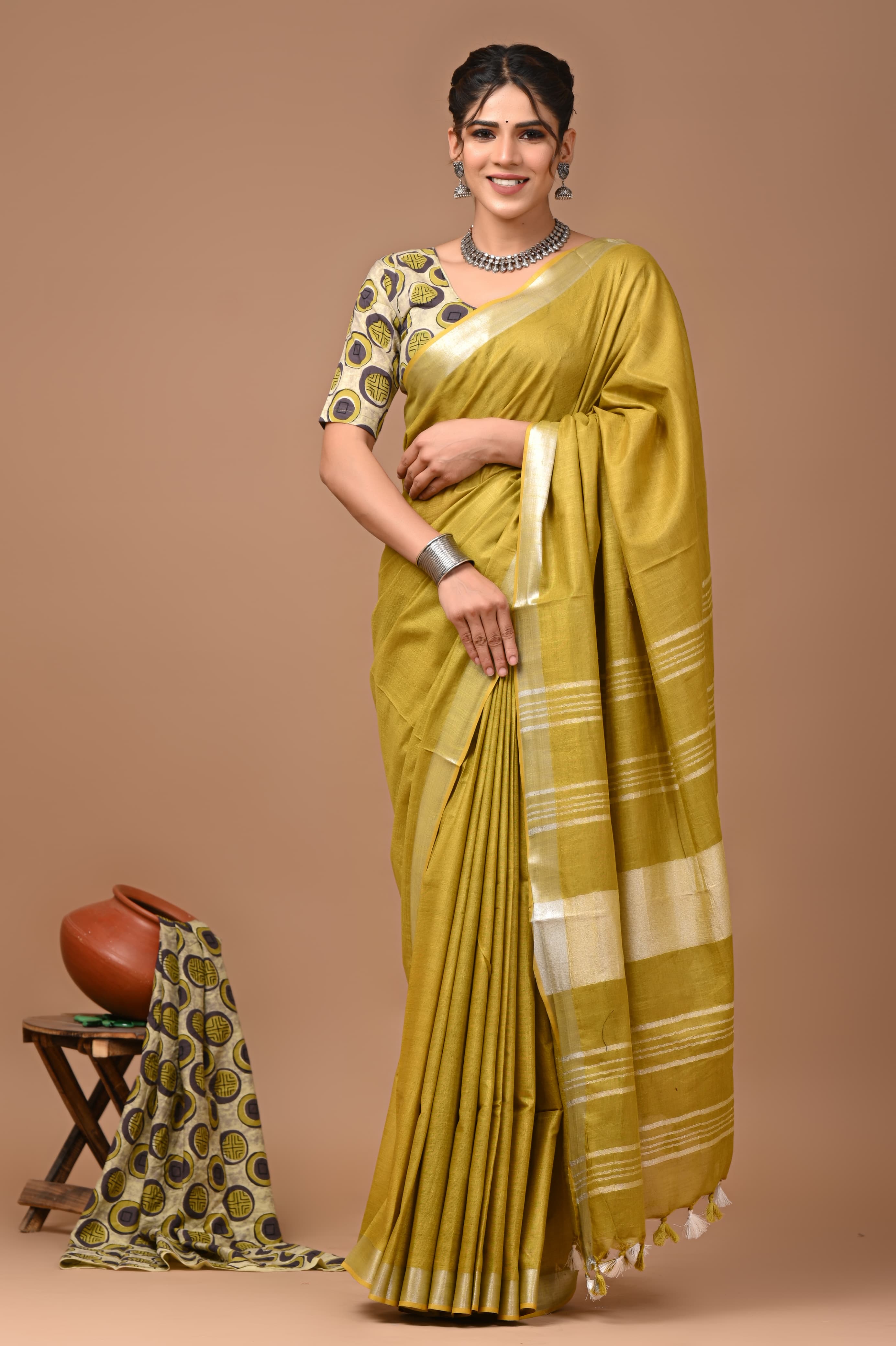 Plain Cotton Linen Saree with Blouse Piece